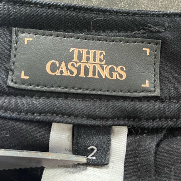 Aritzia casting skirt Like new - Picture 6 of 6